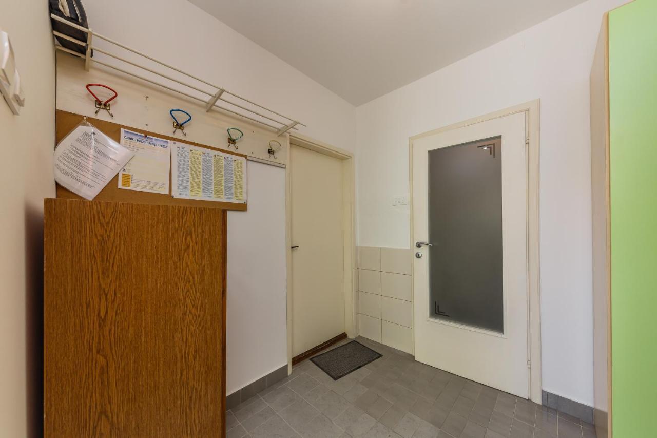 Apartment Jelen Kaštela Zewnętrze zdjęcie