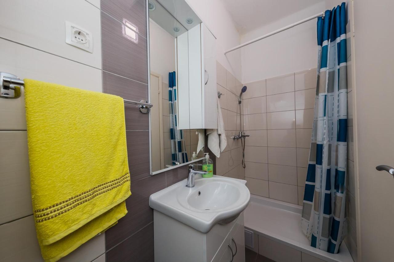 Apartment Jelen Kaštela Zewnętrze zdjęcie